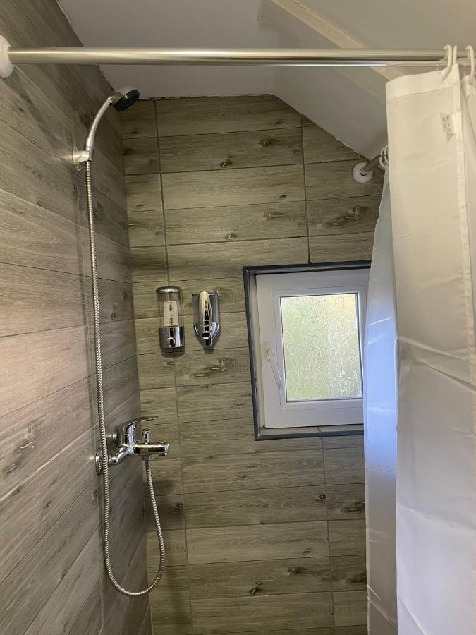 Apartmani Marija Zemun Zemun Polje Buitenkant foto
