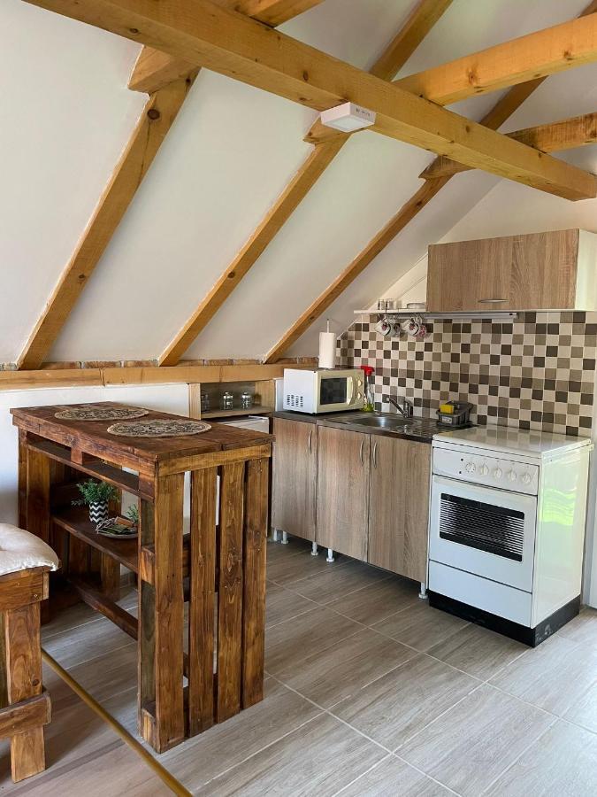 Apartmani Marija Zemun Zemun Polje Buitenkant foto