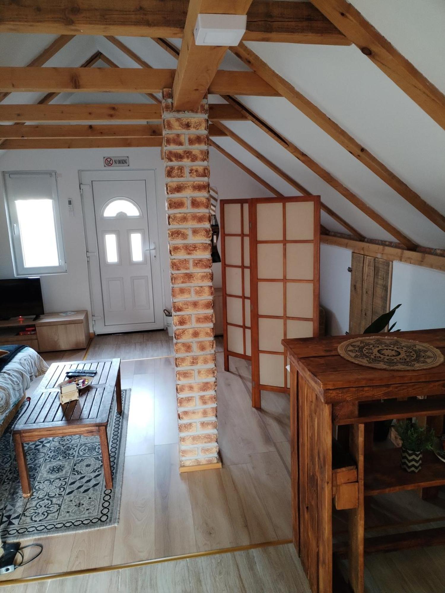 Apartmani Marija Zemun Zemun Polje Buitenkant foto